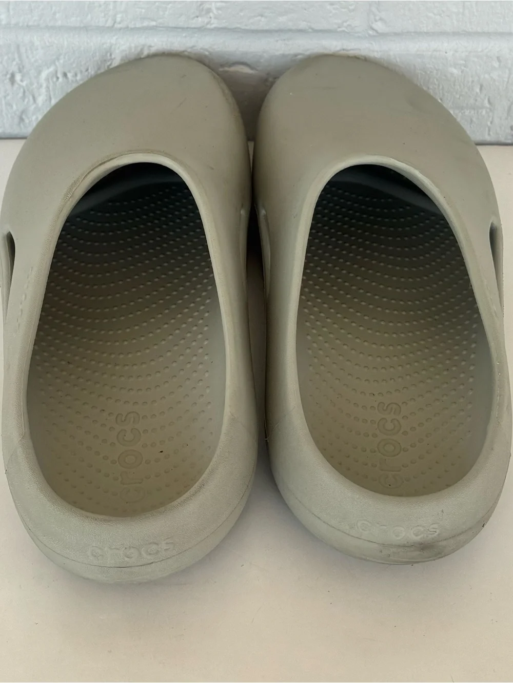 Crocs Mellow Recovery Clogs Men's 12